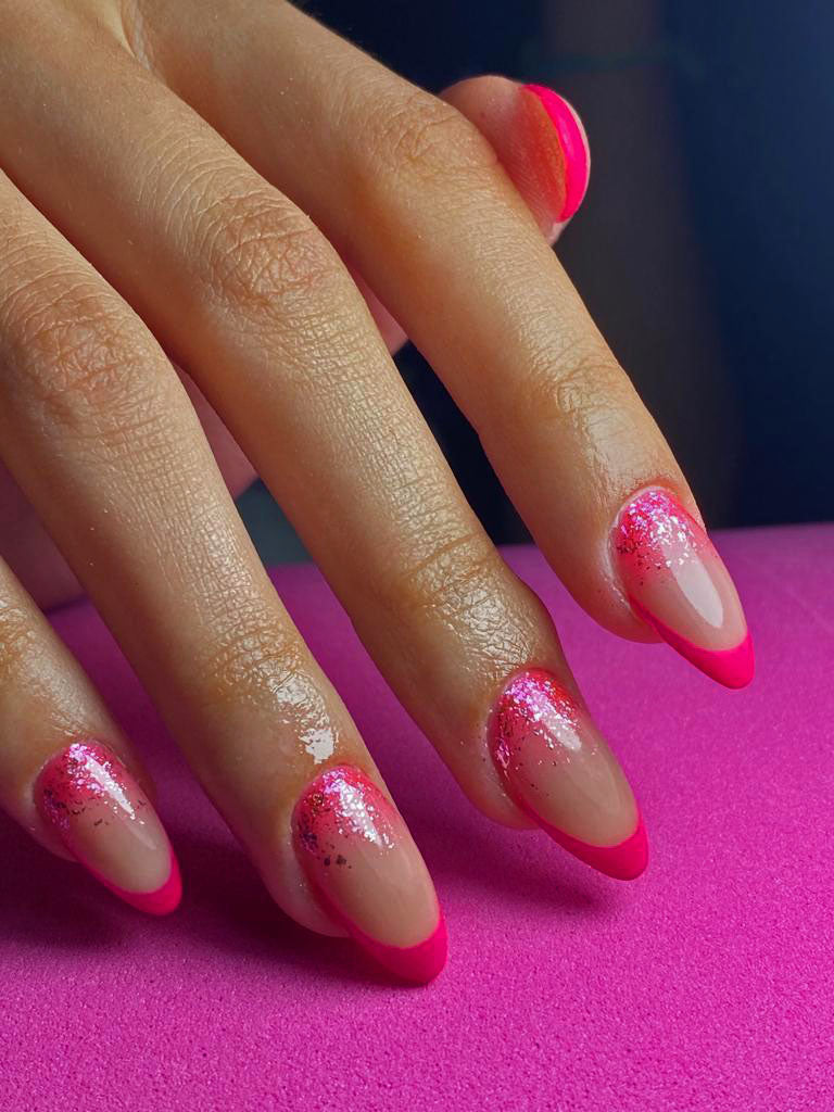 COLOR LIBRA N° 104 - Gel polish ad alta pigmentazione per una copertura intensa