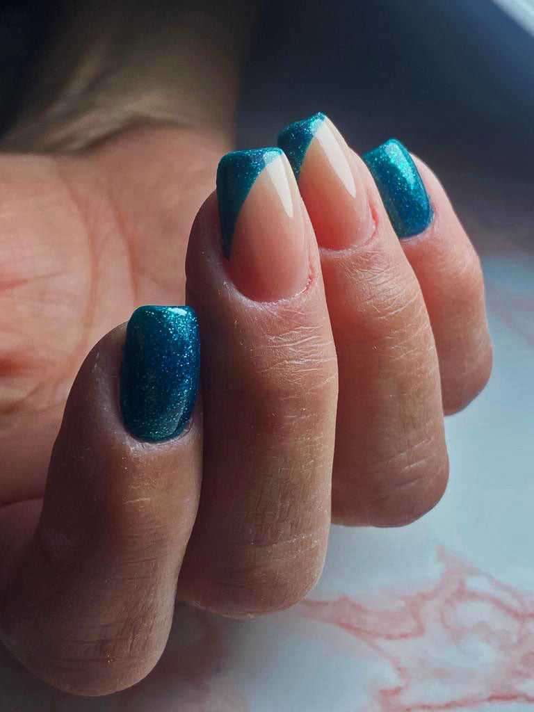 COLOR LIBRA N° 110 - Gel polish ad alta pigmentazione per una copertura intensa