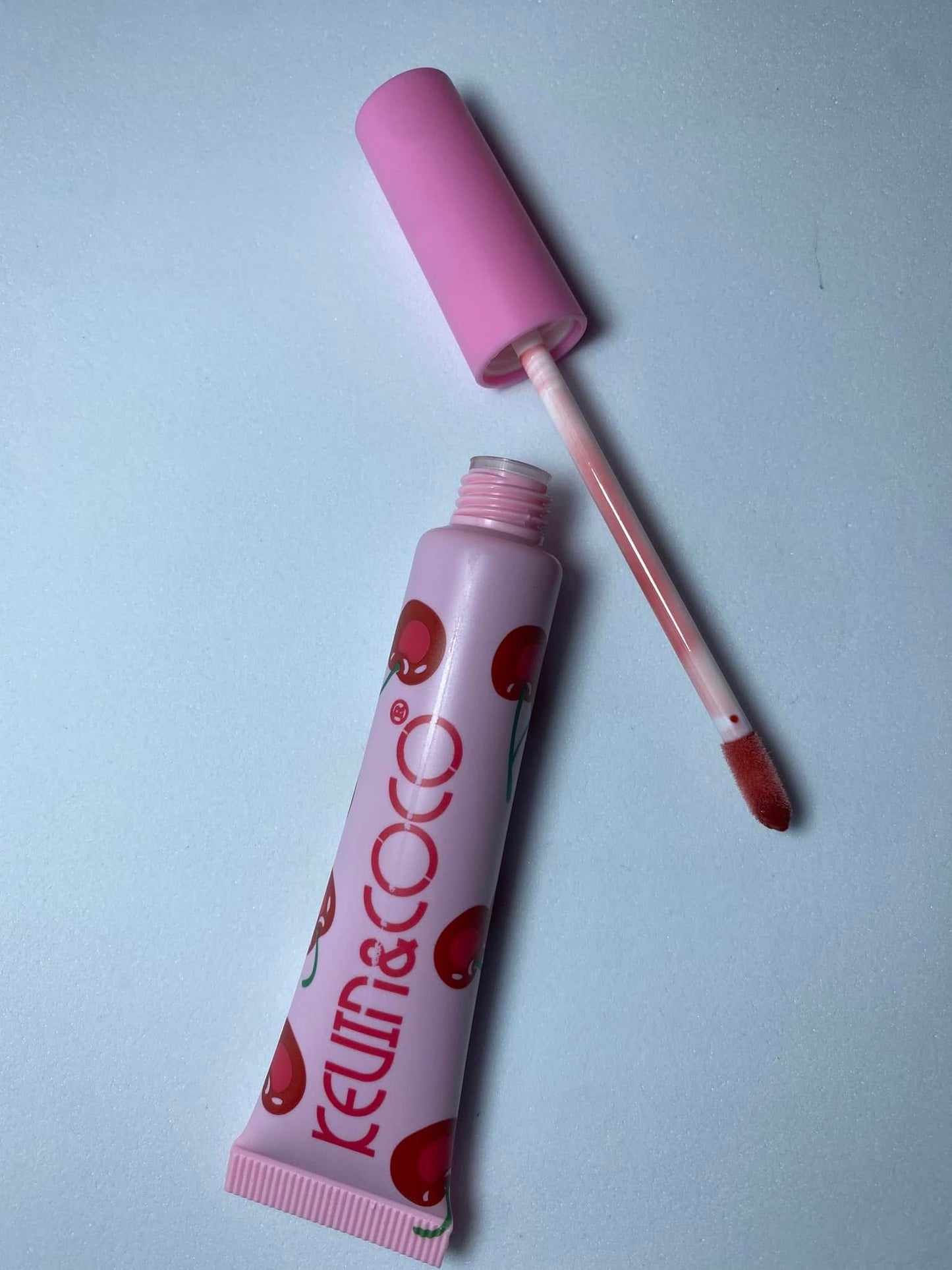 LIP GLOSS