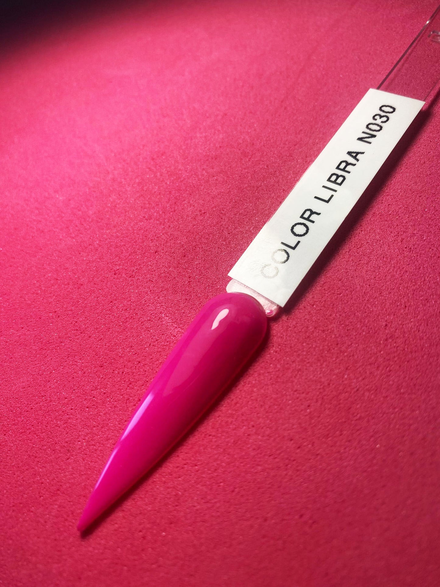 COLOR LIBRA N° 030 - Gel polish ad alta pigmentazione per una copertura intensa