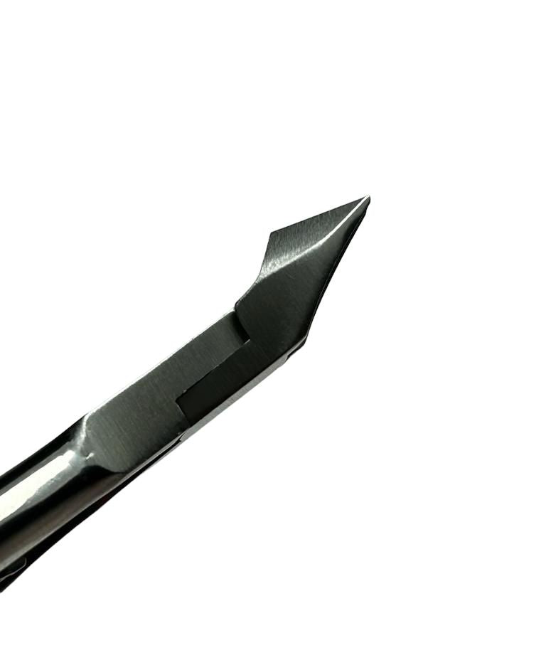 Tronchesina - in acciaio, utilizzata per la  manicure