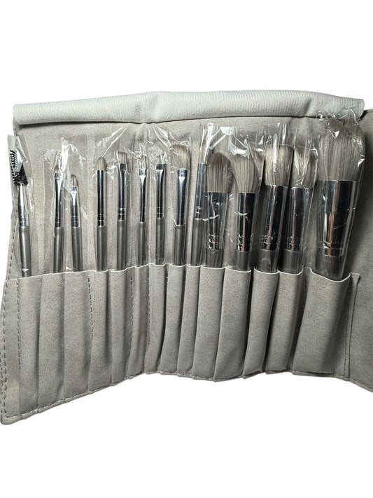 SET PENNELLI PER TRUCCO CON ASTUCCIO